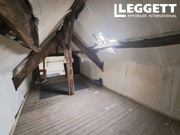 Image No.10-3 Bed House for sale