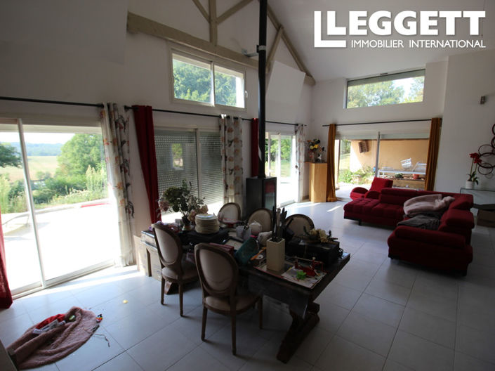 Image No.5-4 Bed House for sale