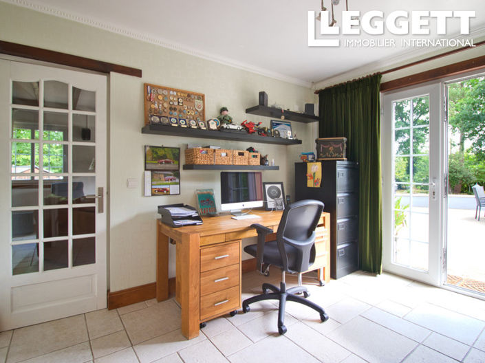 Image No.6-3 Bed House for sale