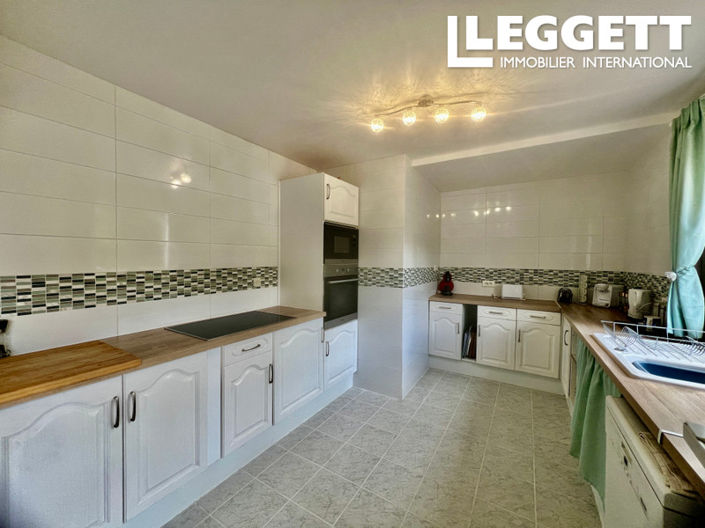 Image No.3-10 Bed House for sale