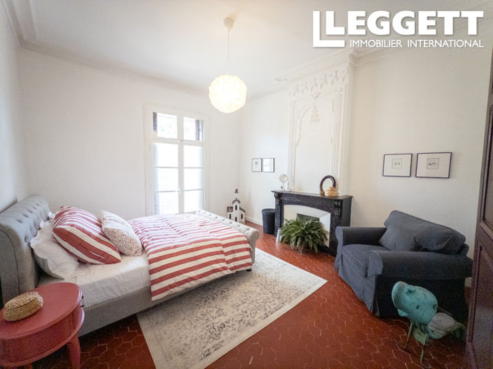 Image No.9-5 Bed House for sale