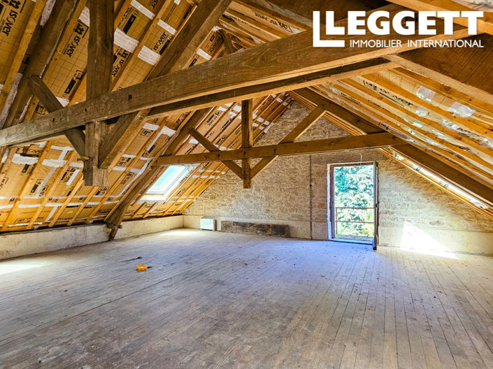 Image No.10-3 Bed House for sale