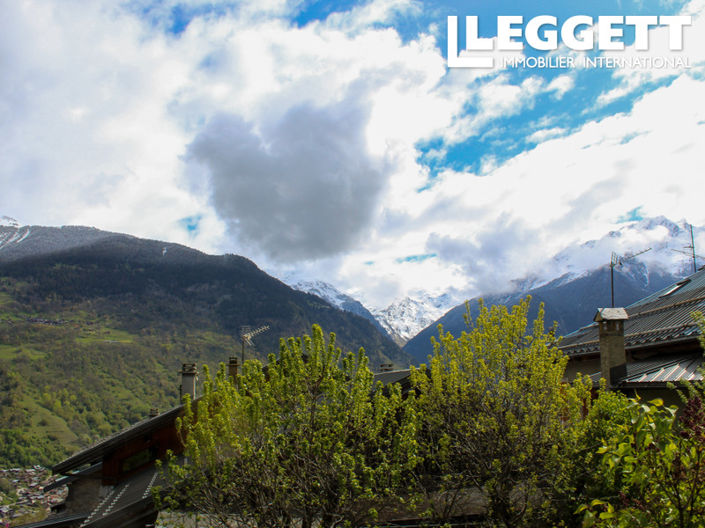 Image No.8-3 Bed House for sale