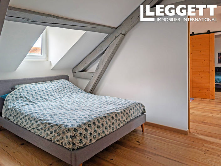 Image No.9-3 Bed House for sale