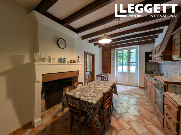 Image No.5-2 Bed House for sale