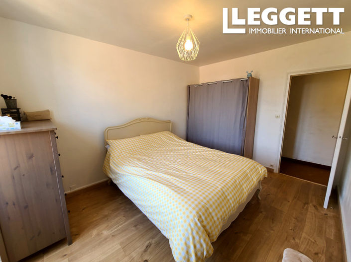 Image No.7-2 Bed House for sale