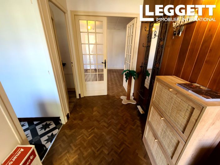 Image No.8-2 Bed House for sale