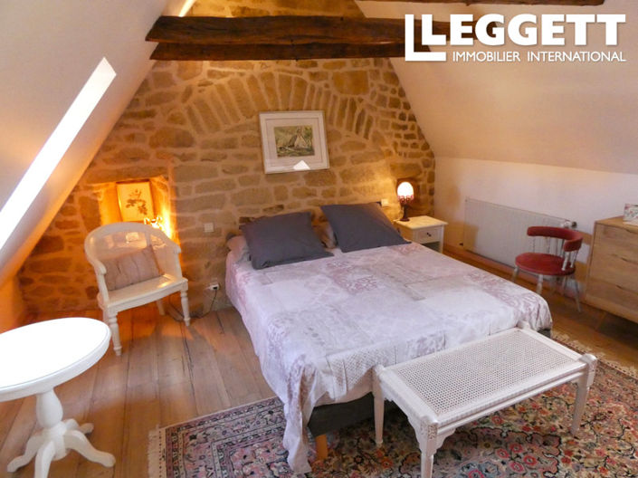 Image No.7-6 Bed House for sale