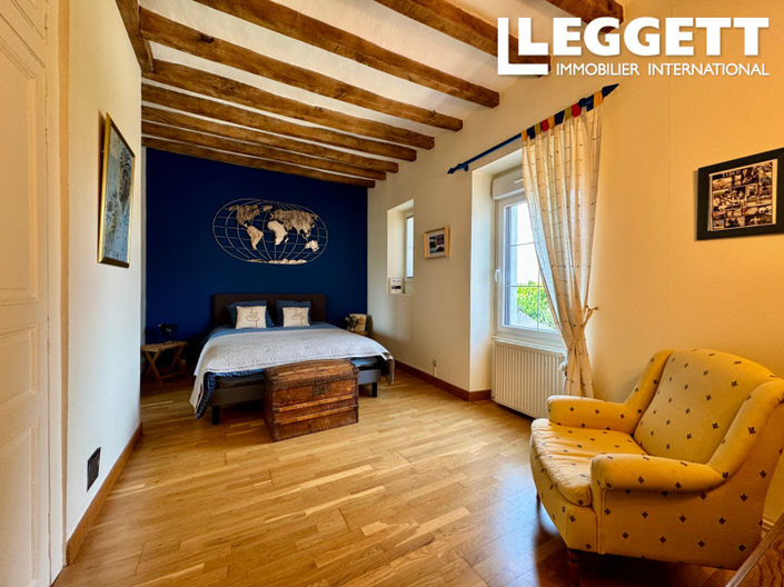 Image No.7-6 Bed House for sale