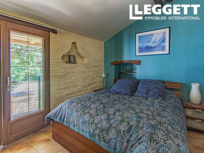 Image No.9-4 Bed House for sale