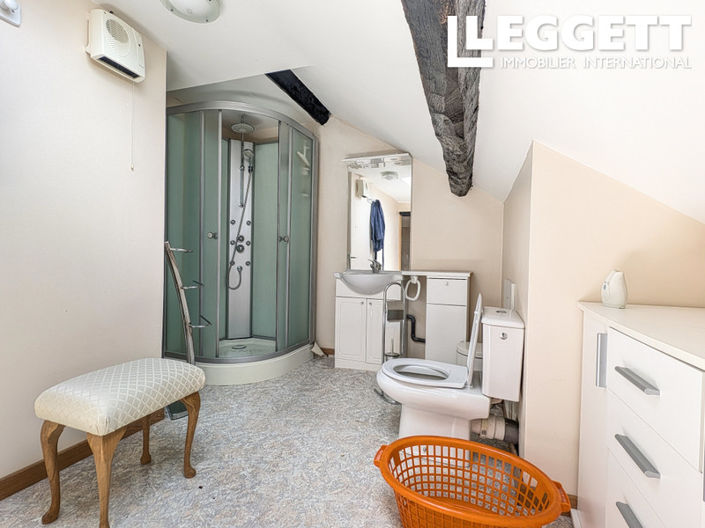 Image No.6-3 Bed House for sale