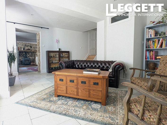 Image No.3-4 Bed House for sale