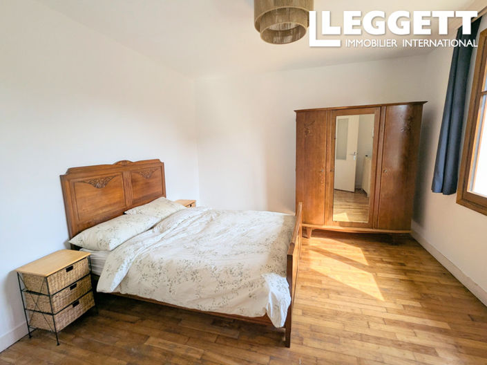 Image No.7-5 Bed House for sale