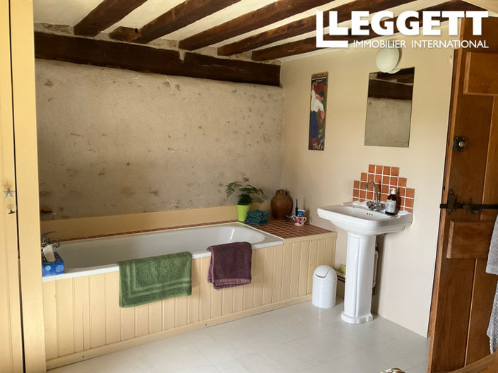 Image No.10-4 Bed House for sale