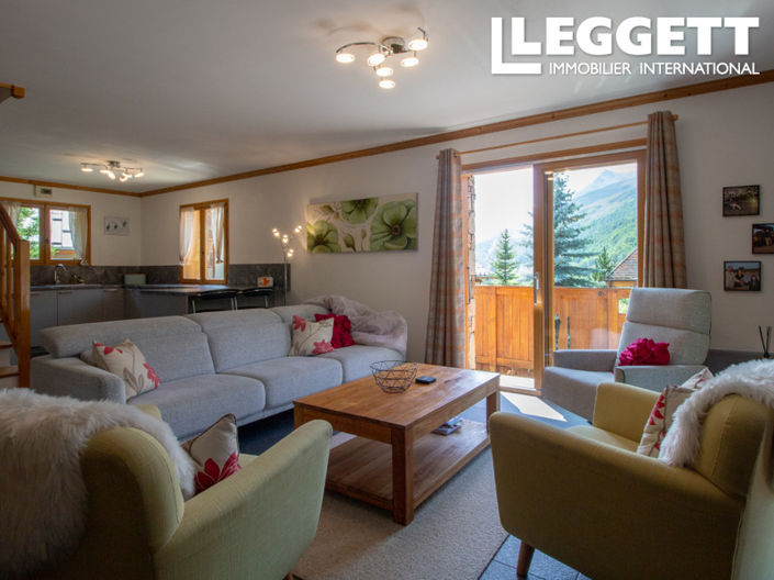 Image No.6-4 Bed House for sale