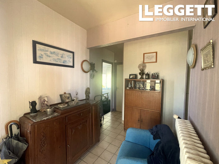 Image No.9-5 Bed House for sale