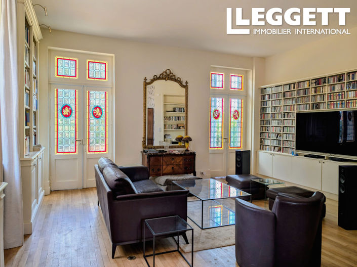 Image No.4-8 Bed House for sale