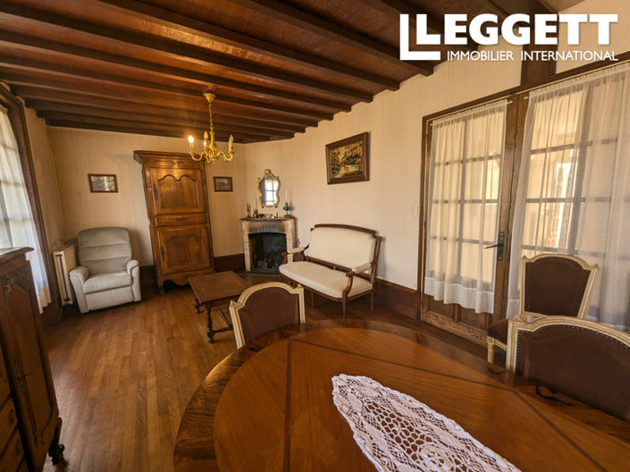 Image No.10-3 Bed House for sale