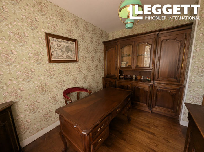 Image No.8-3 Bed House for sale