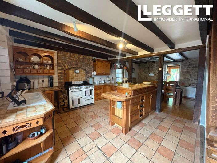 Image No.2-5 Bed House for sale