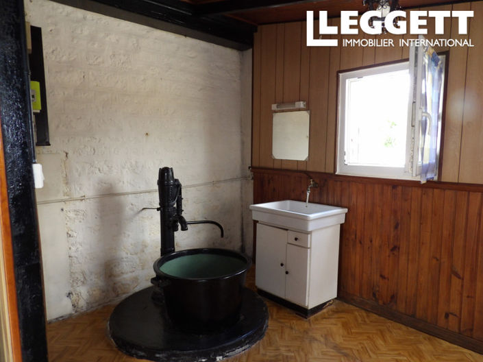 Image No.8-3 Bed House for sale