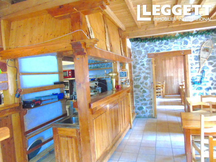 Image No.2-4 Bed Commercial for sale