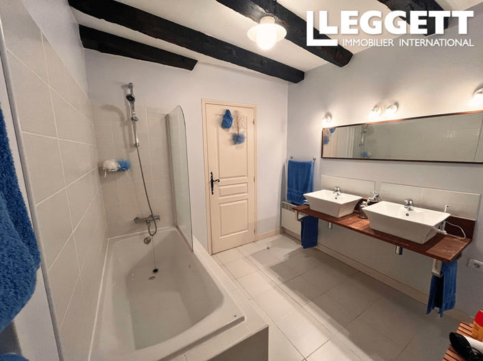 Image No.9-3 Bed House for sale