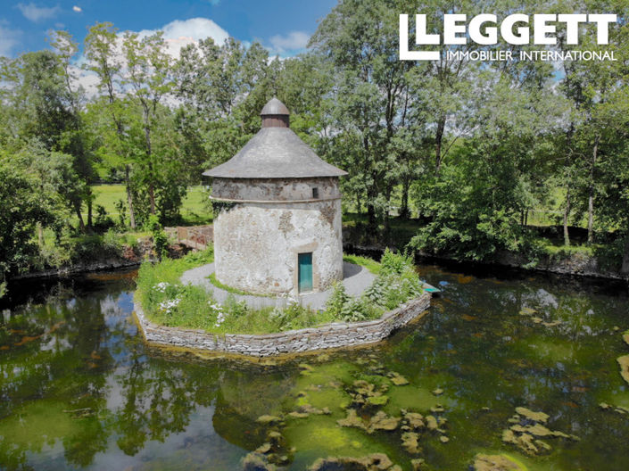 Image No.10-12 Bed Chateaux for sale