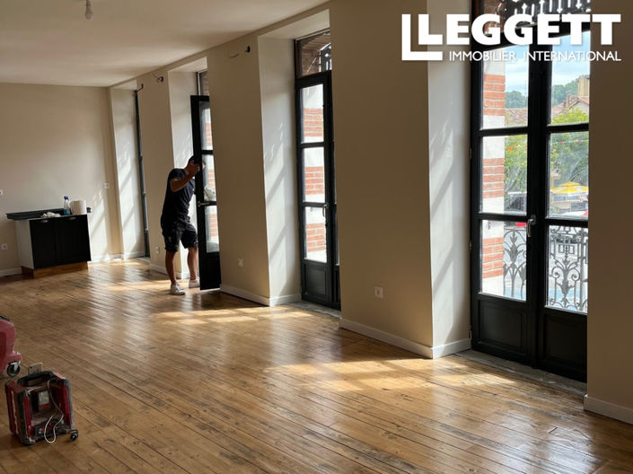 Image No.3-6 Bed House for sale