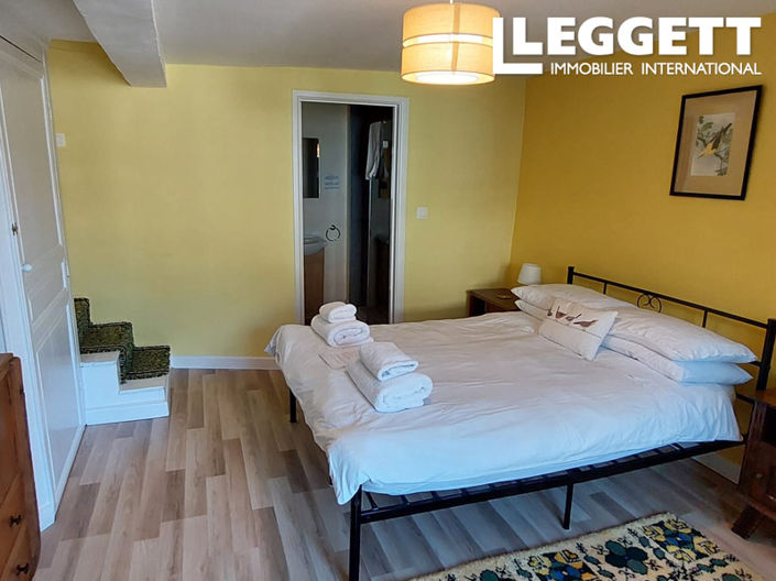 Image No.7-5 Bed House for sale