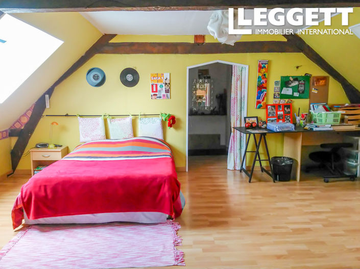 Image No.8-4 Bed House for sale