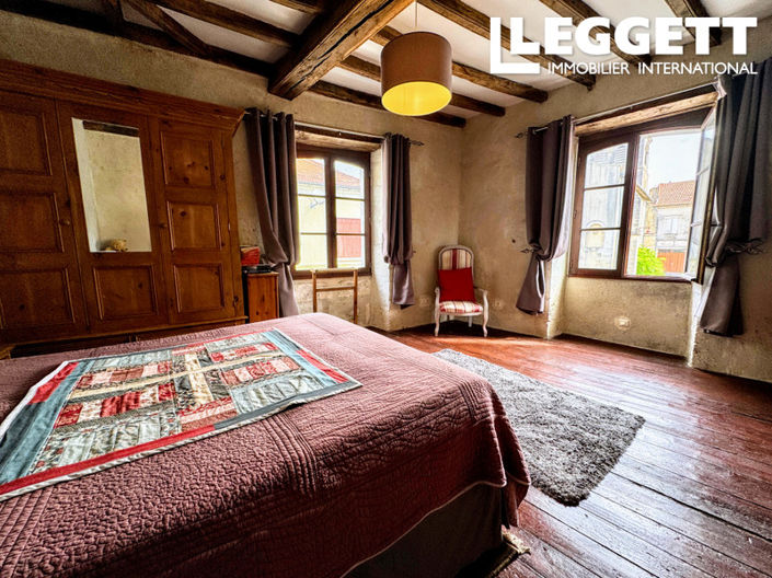 Image No.7-4 Bed House for sale