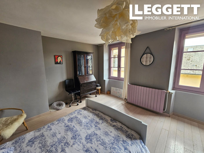 Image No.10-5 Bed House for sale