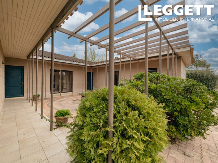 Image No.10-3 Bed House for sale