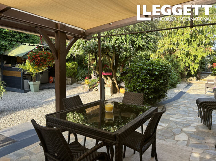 Image No.1-4 Bed House for sale