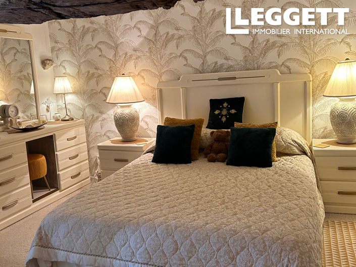 Image No.6-4 Bed House for sale