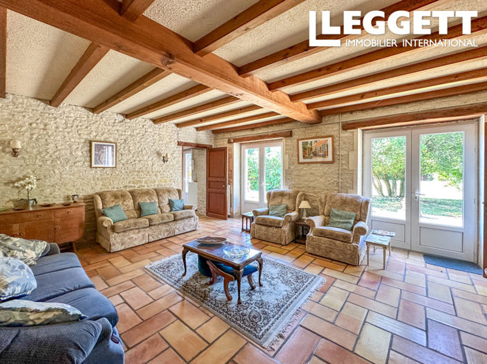 Image No.8-5 Bed House for sale