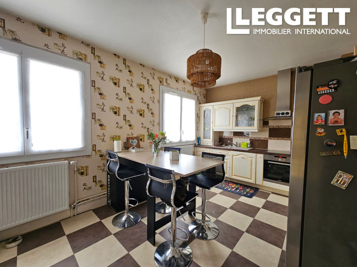 Image No.2-4 Bed House for sale