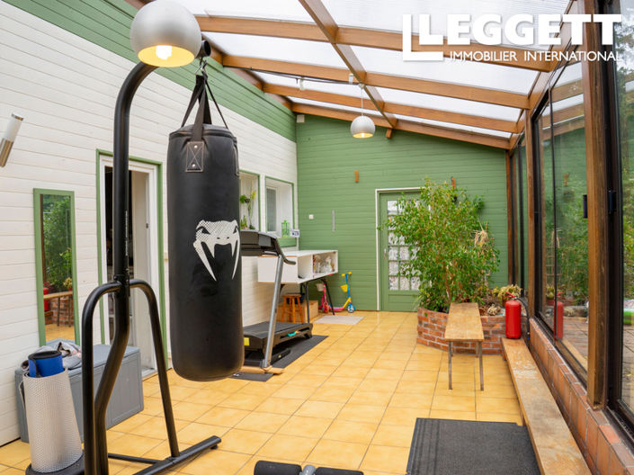 Image No.8-7 Bed House for sale