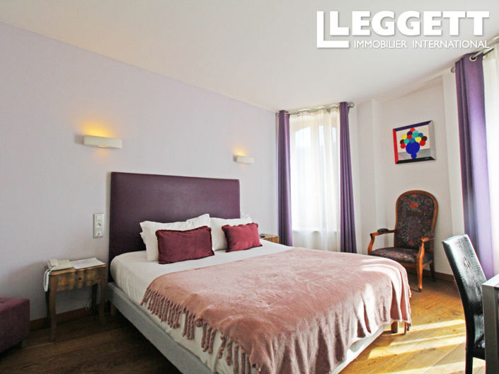 Image No.6-16 Bed Commercial for sale