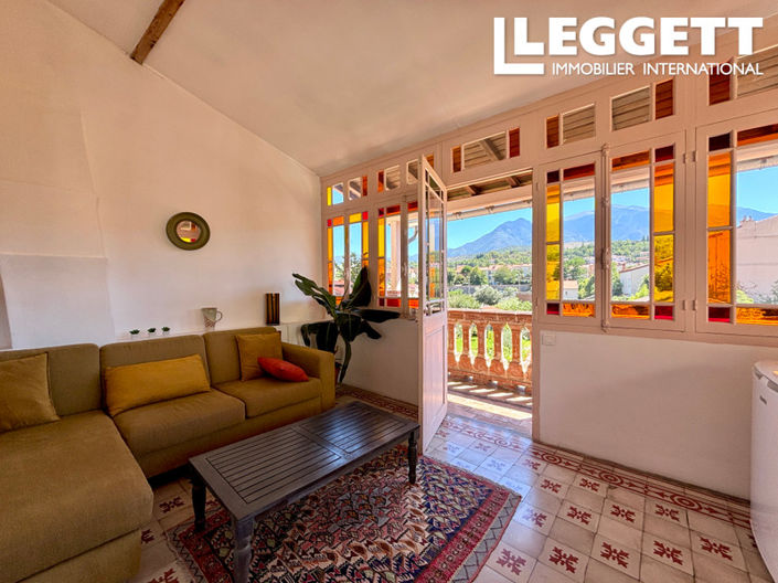 Image No.1-6 Bed House for sale