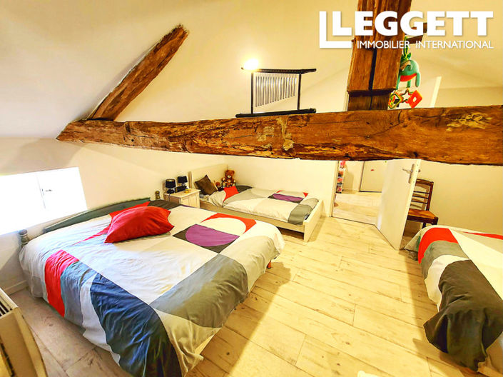 Image No.9-3 Bed House for sale