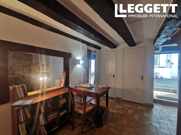 Image No.10-1 Bed House for sale