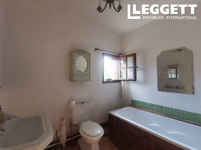 Image No.4-1 Bed House for sale