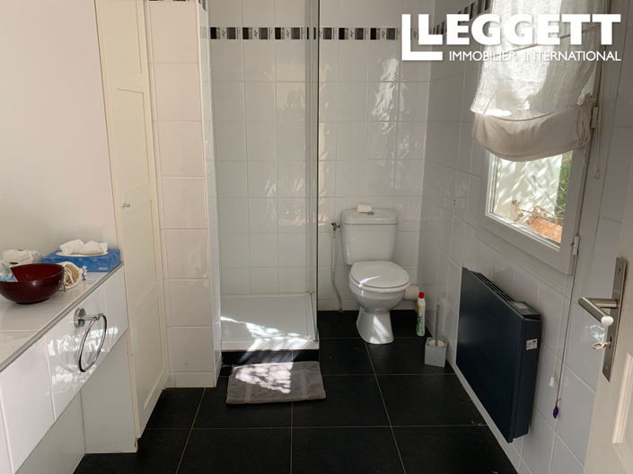 Image No.6-3 Bed House for sale