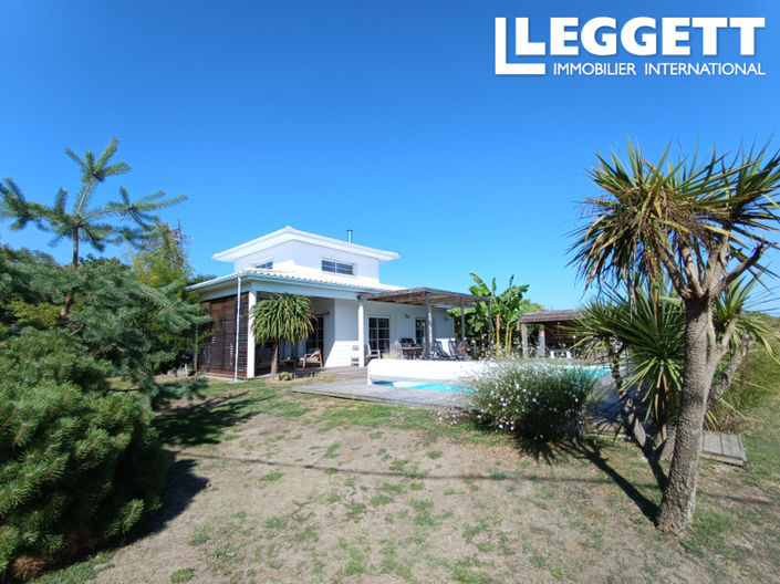 Image No.1-3 Bed House for sale