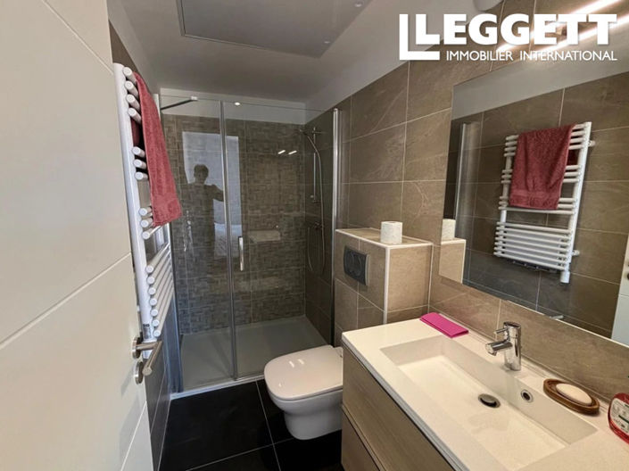 Image No.9-2 Bed Apartment for sale