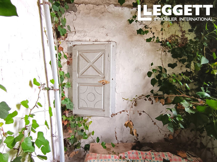 Image No.10-3 Bed House for sale