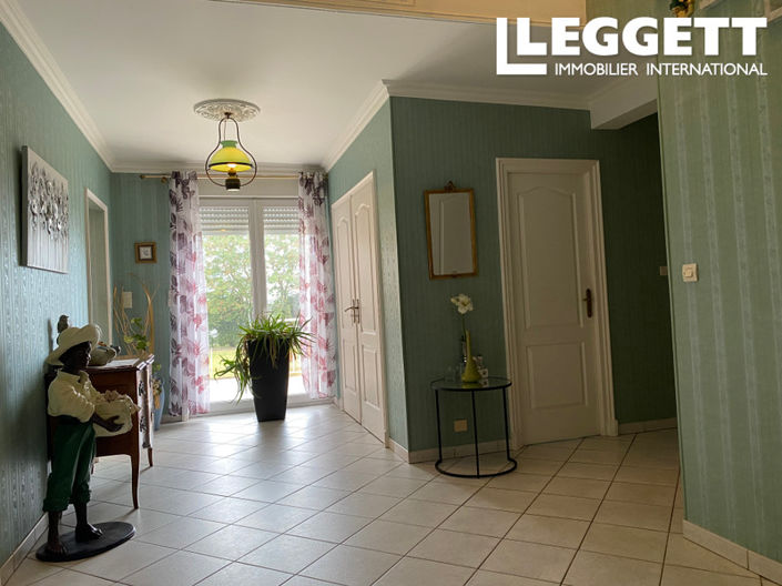 Image No.3-5 Bed House for sale