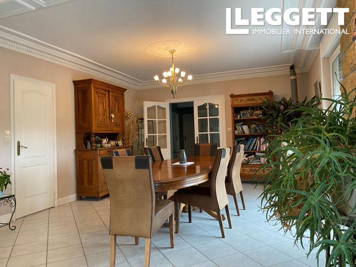 Image No.5-5 Bed House for sale